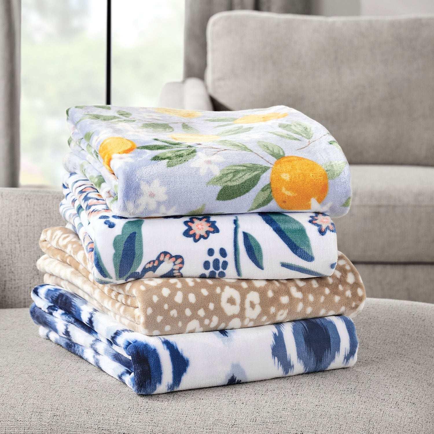 Member's Mark Lounge Throw, 60" x 70" - USA MEGA SHOP