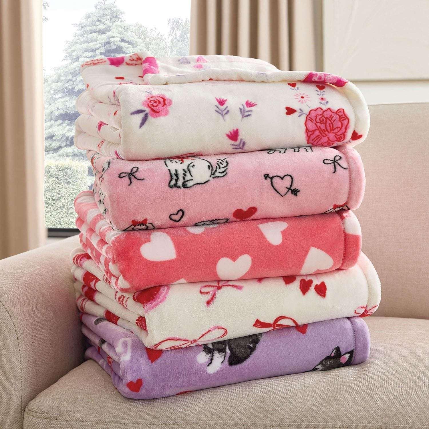 Member's Mark Valentine's Day Lounge Throw