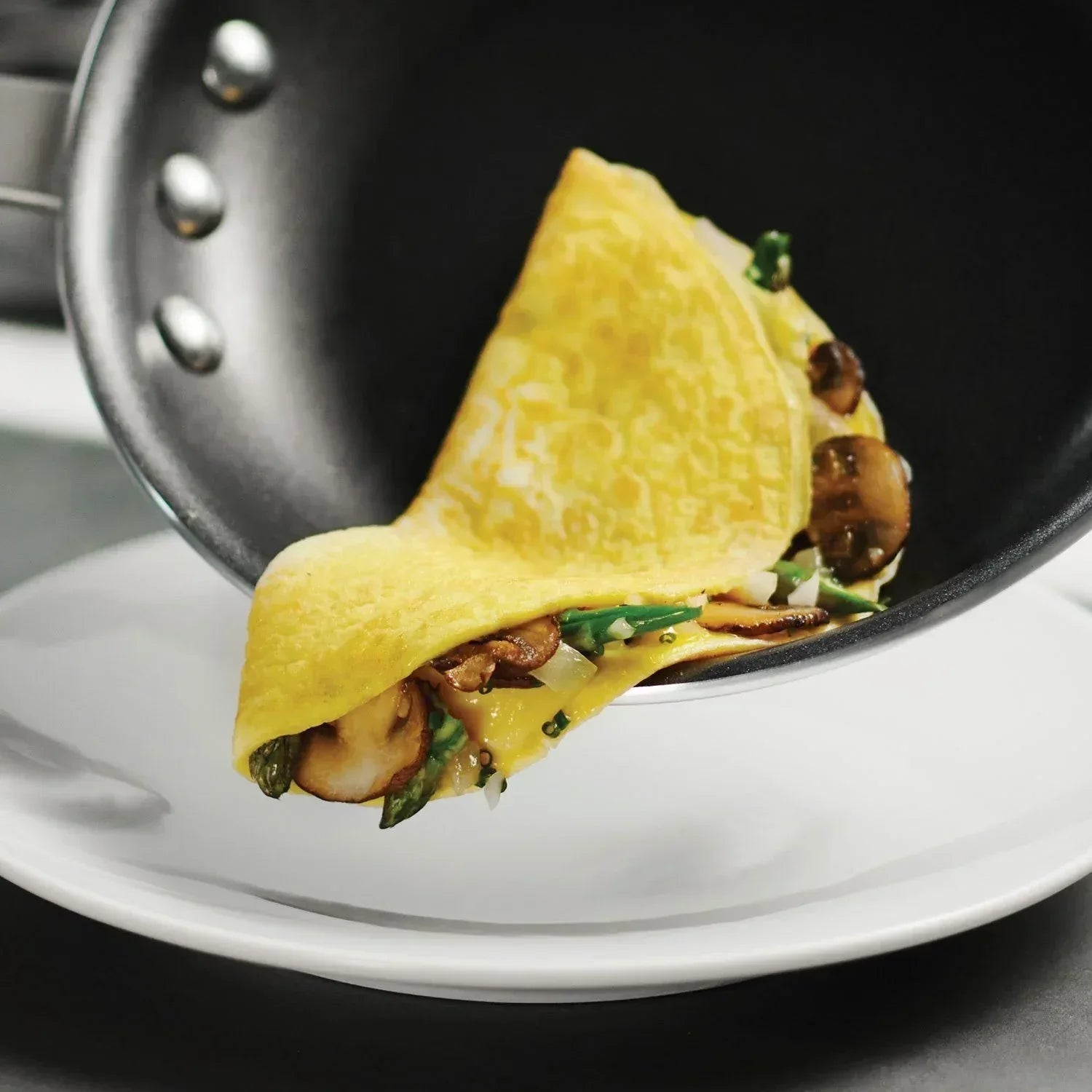 Member's Mark 12" Aluminum Nonstick Restaurant Fry Pan
