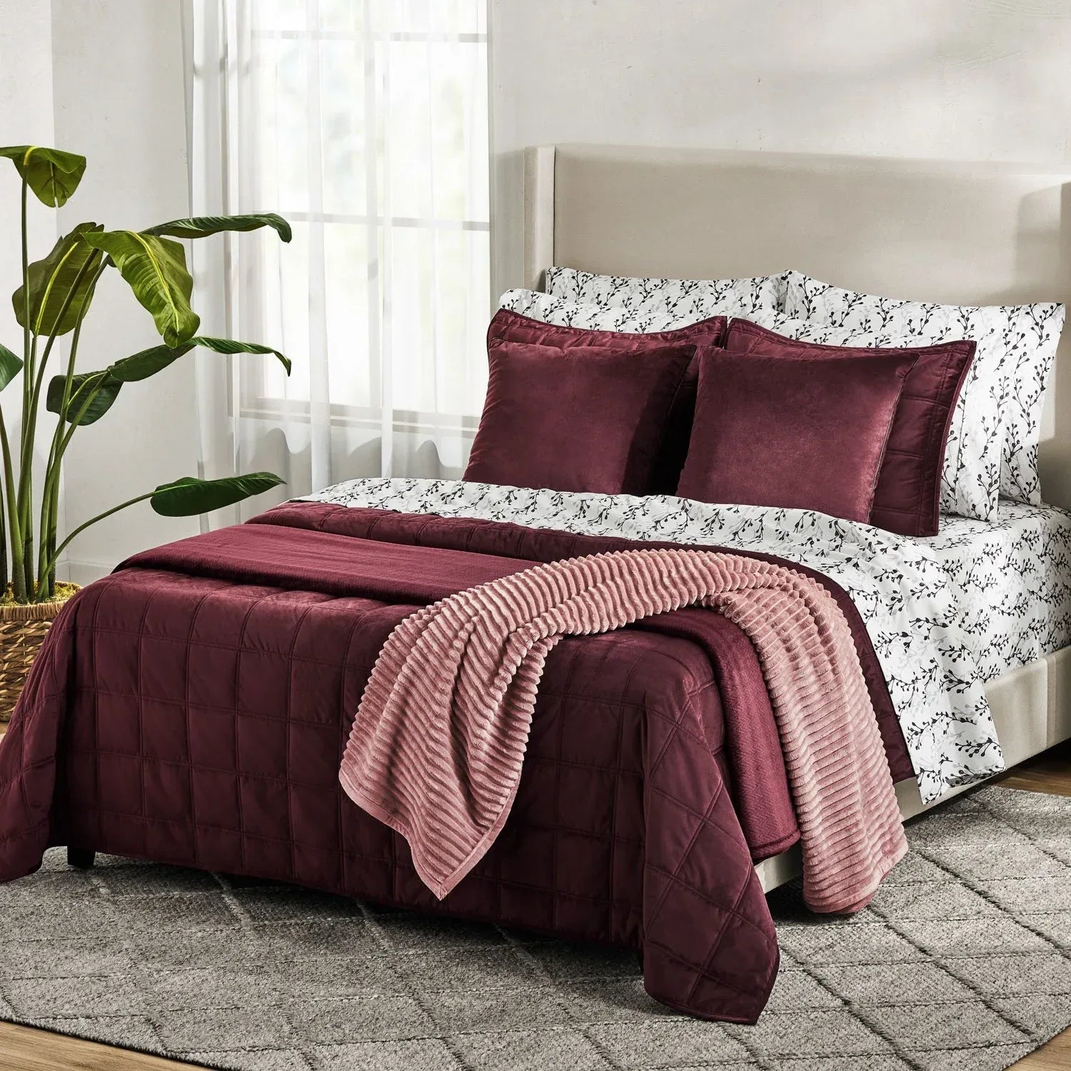Member's Mark Herringbone Velvet Plush Blanket