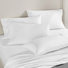 White solid sheet set bedding with pillowcases and smooth flat sheet