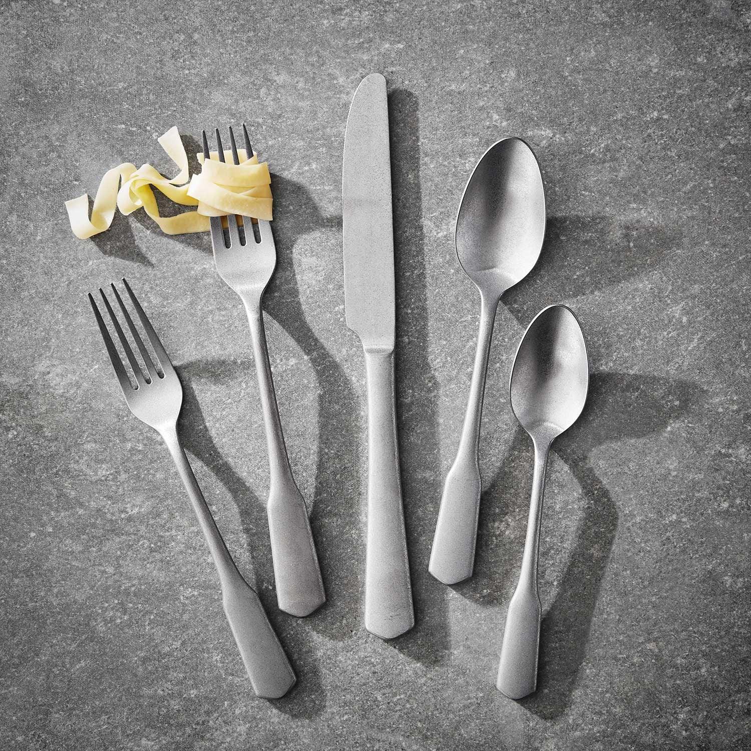 Member's Mark Premium Forged Stainless Steel 20 Piece Flatware Set