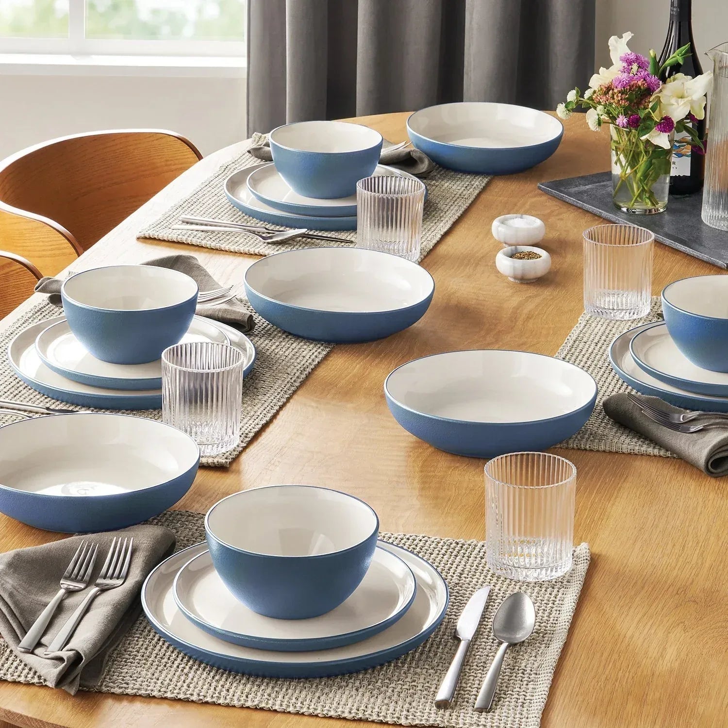 Member's Mark 16-Piece Textured Stoneware Dinnerware Set