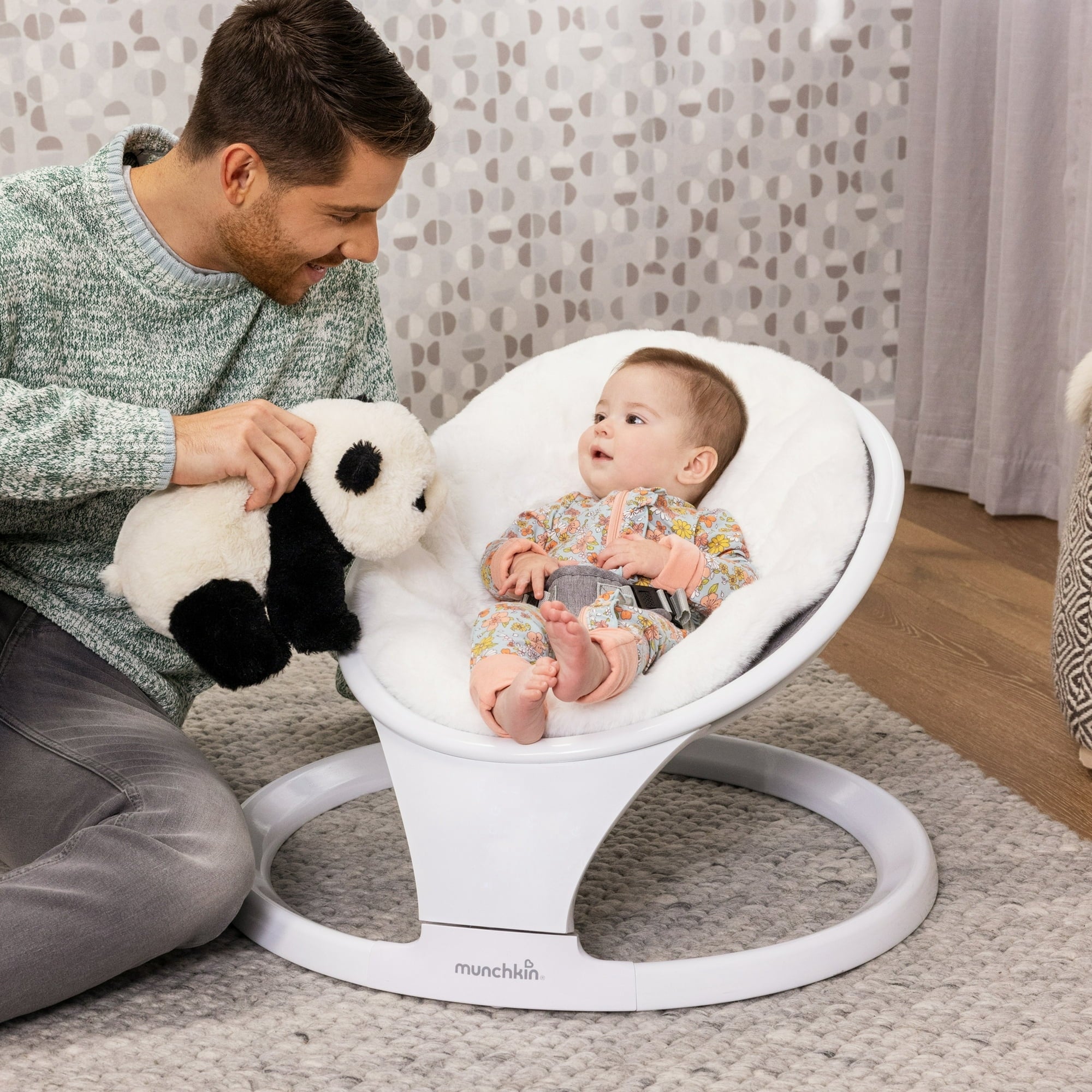 Munchkin® Seat Cover for Infant Baby Swing, Premium Ultra-Soft Faux Fur, White, Unisex
