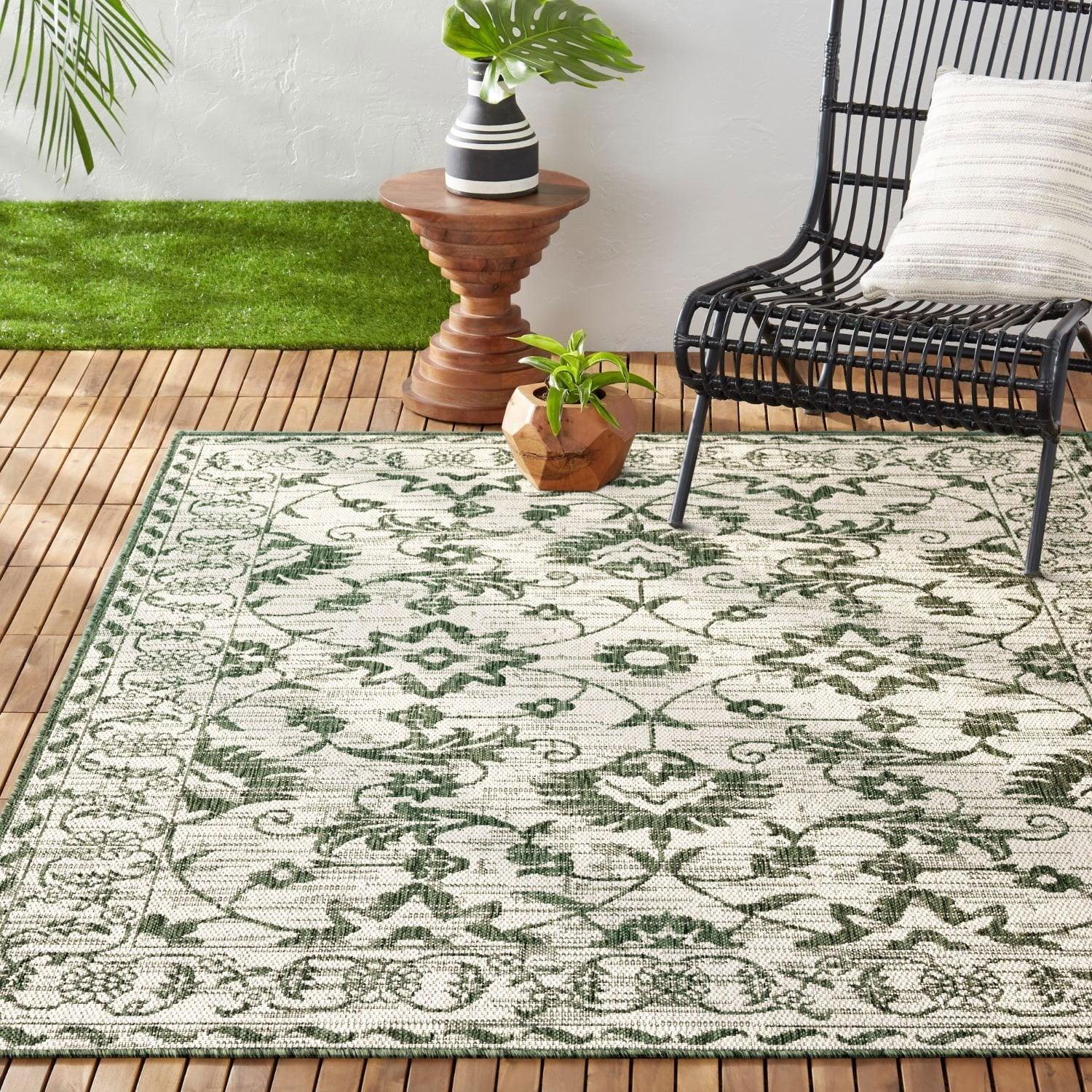 Nicole Miller New York Patio Country Ayala Botanical Floral Indoor/Outdoor Area Rug