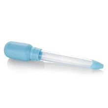 Transparent oral syringe with blue tip and protective cap