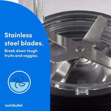 Stainless steel extractor blade inside clear blender cup