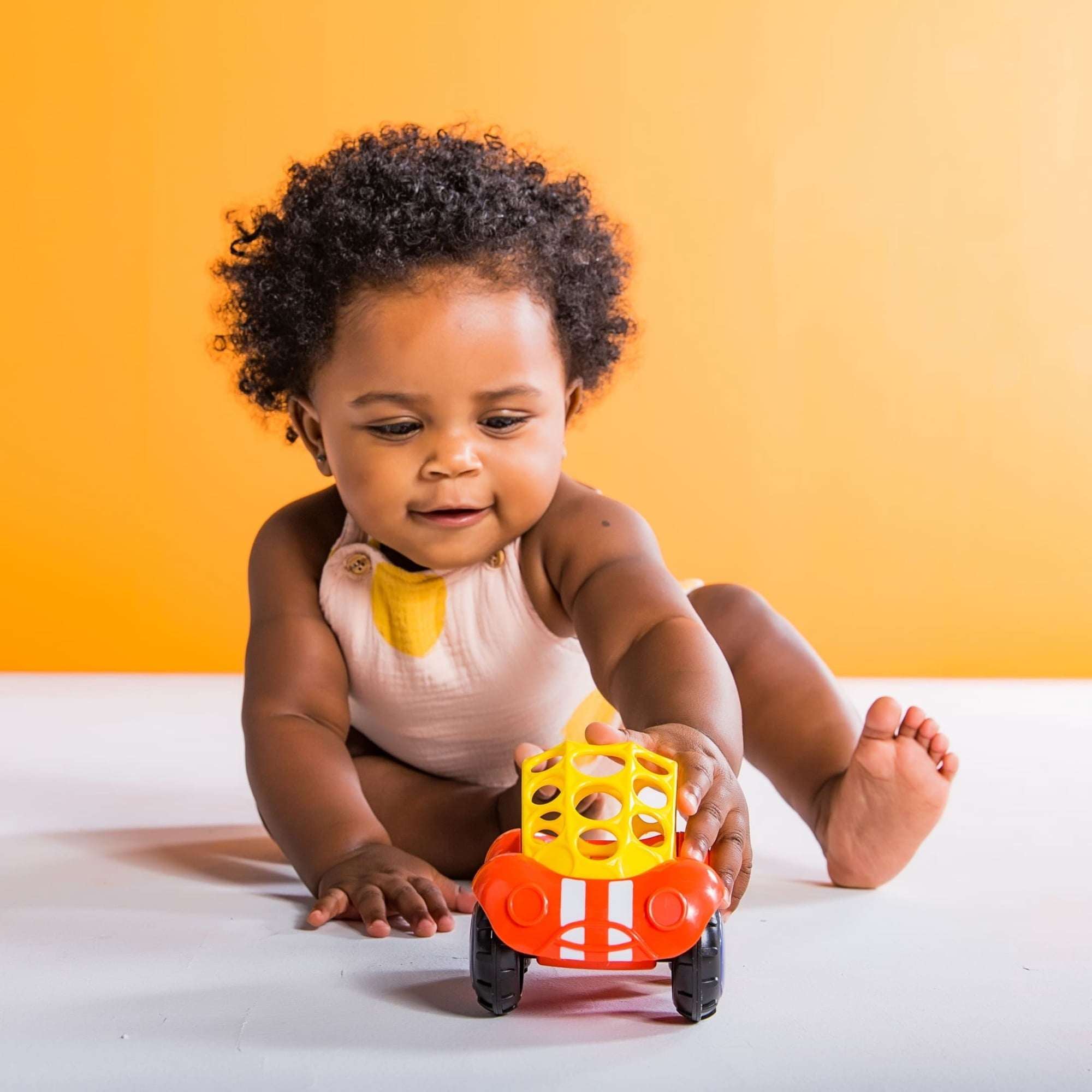 Oball Easy Grasp Rattle & Roll BPA-Free Push Car Infant Crawling Toy, 1 Pack, Red, Unisex