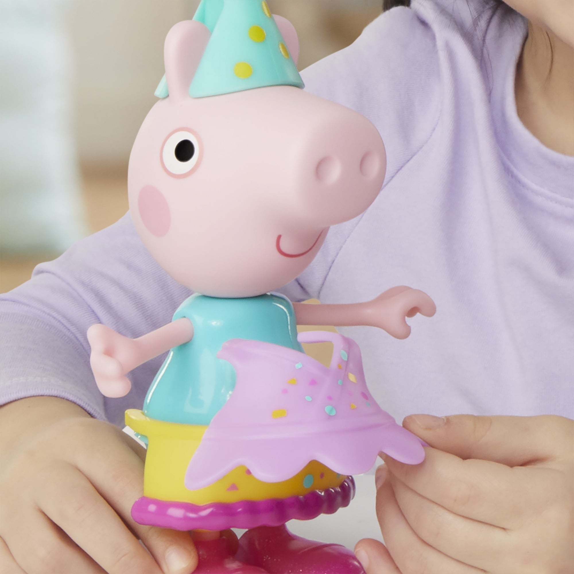 Peppa Pig Toys Peppa Pig Celebration Dress-Up 6” Figure, Preschool Toys for Kids 3 and up