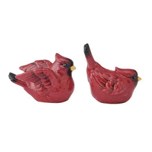 Red cardinal salt and pepper shaker set, two birds angled toward each other
