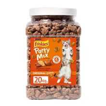 Cat treat canister with crunchy kibble, Purina Friskies Party Mix Original, 20 oz