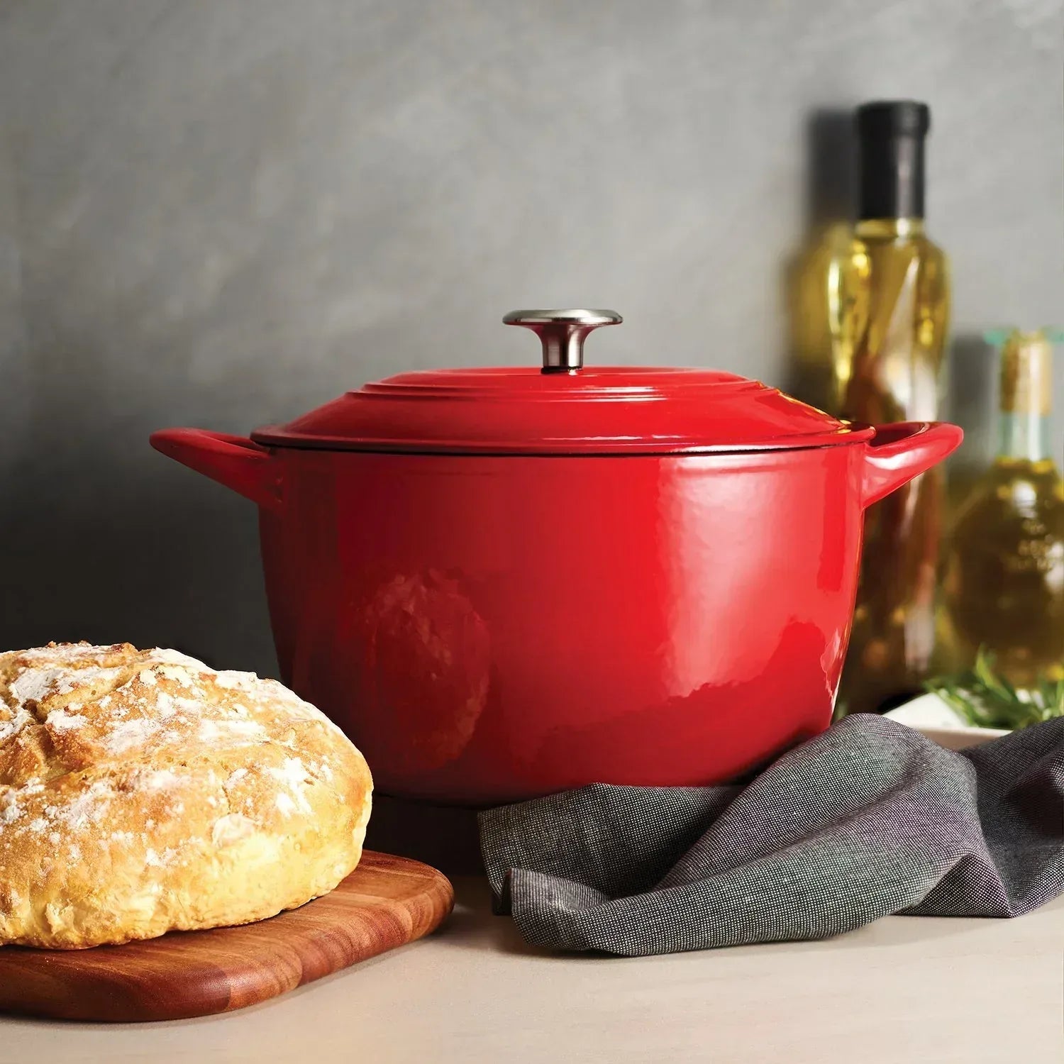 Tramontina Enameled Cast Iron 7-Quart Covered round Dutch Oven (Assorted Colors)