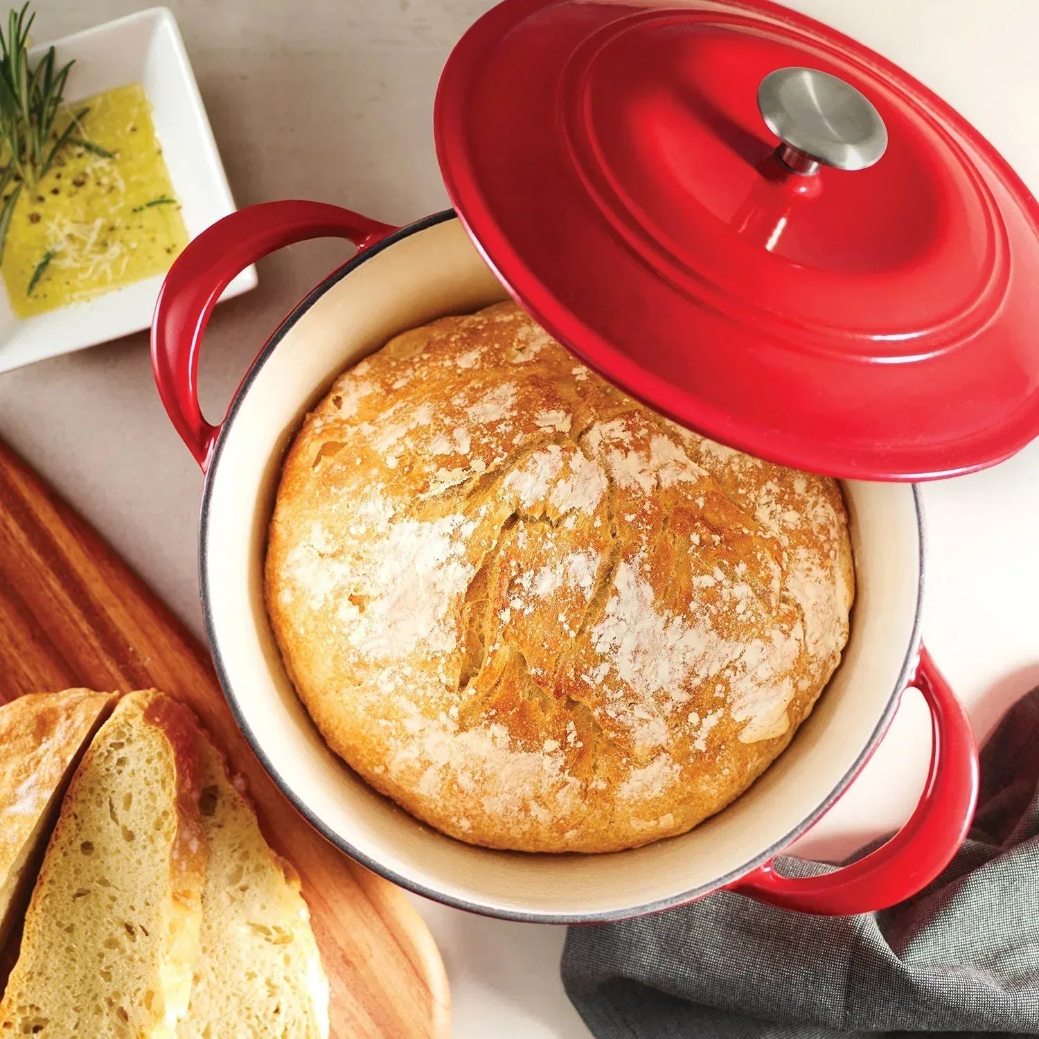 Tramontina Enameled Cast Iron 7-Quart Covered round Dutch Oven (Assorted Colors)