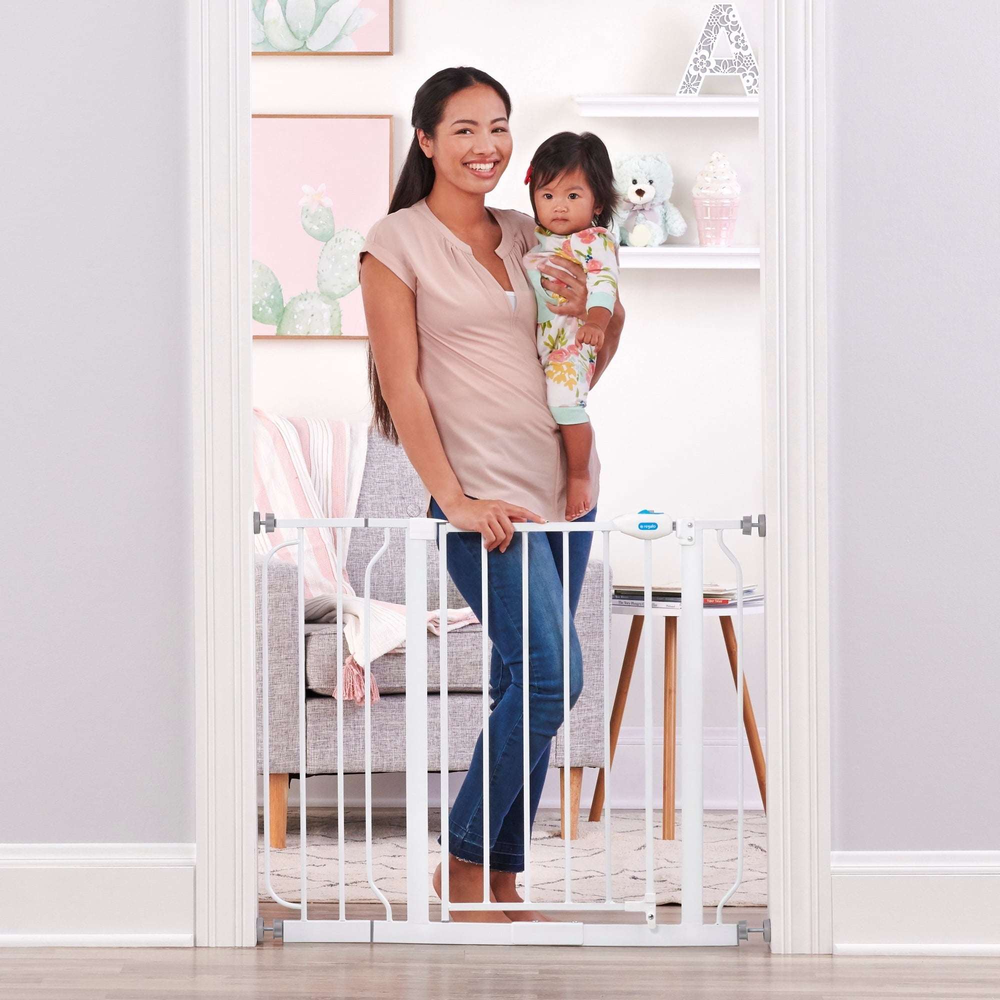 Regalo Extra Wide Walk-Through Baby Gate with Door, 29.5-38.5 in, White, Ages 6-24 Months