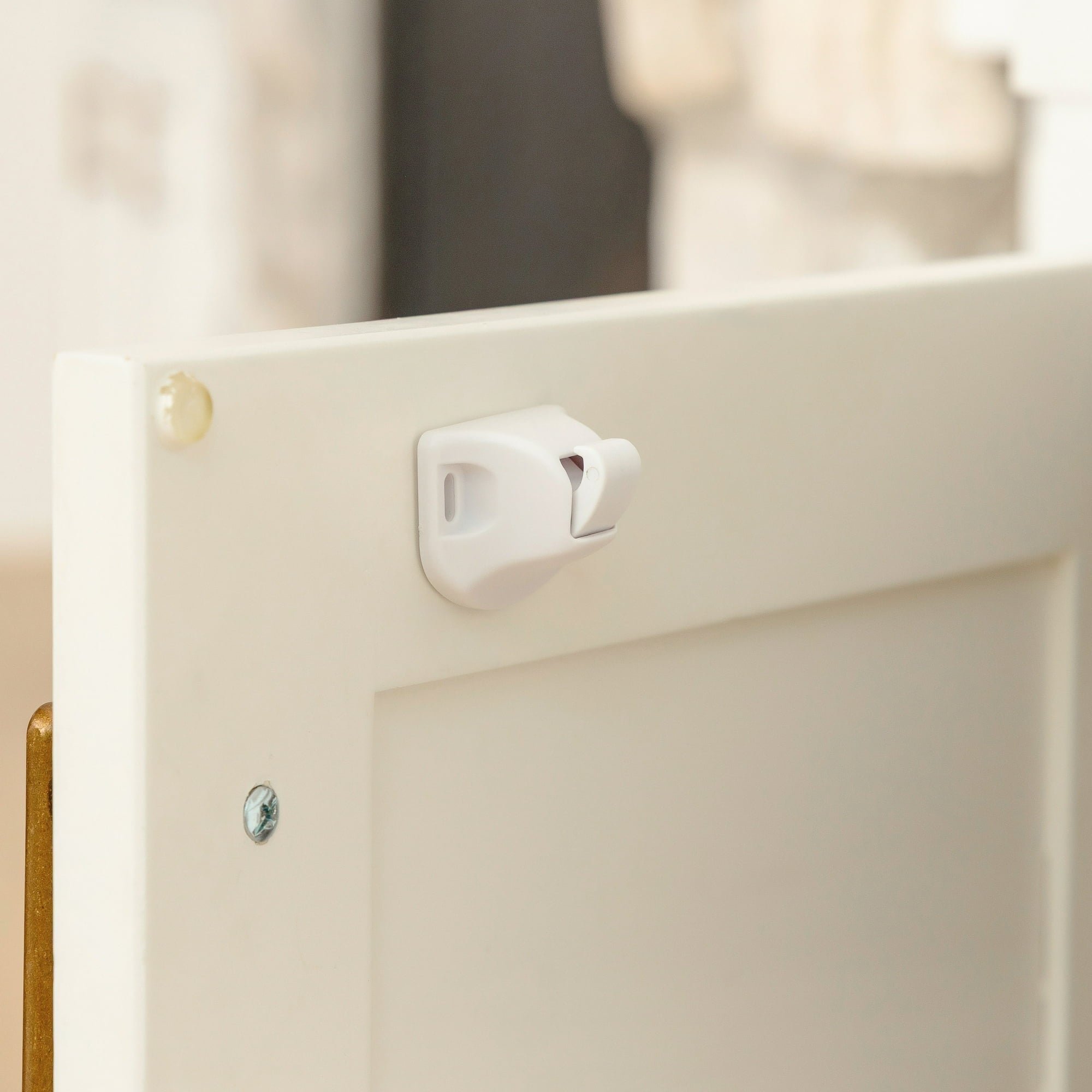 Regalo Magnetic Cabinet and Drawer Lock Set for Baby Proofing - Easy Install, Discreet Design - 4 Pack