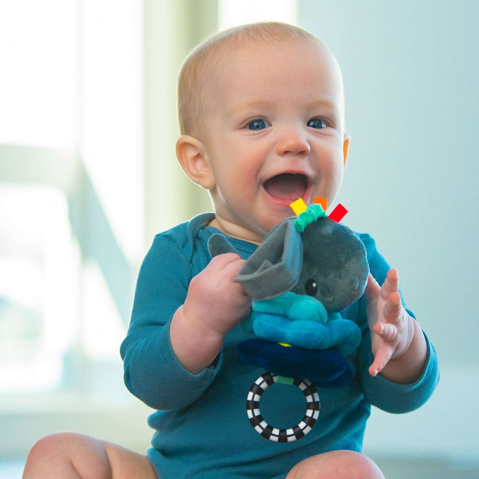 Sassy Wavy Whale Jitter Stroller Toy 0 Months and up Sensory Pull Down with Vibrating Upward Motion Car Seat Toy