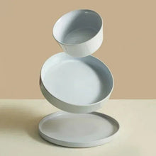 Celina dinnerware set: two bowls and a plate in light gray