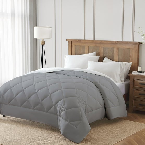 Sutton Place Cooling Comforter
