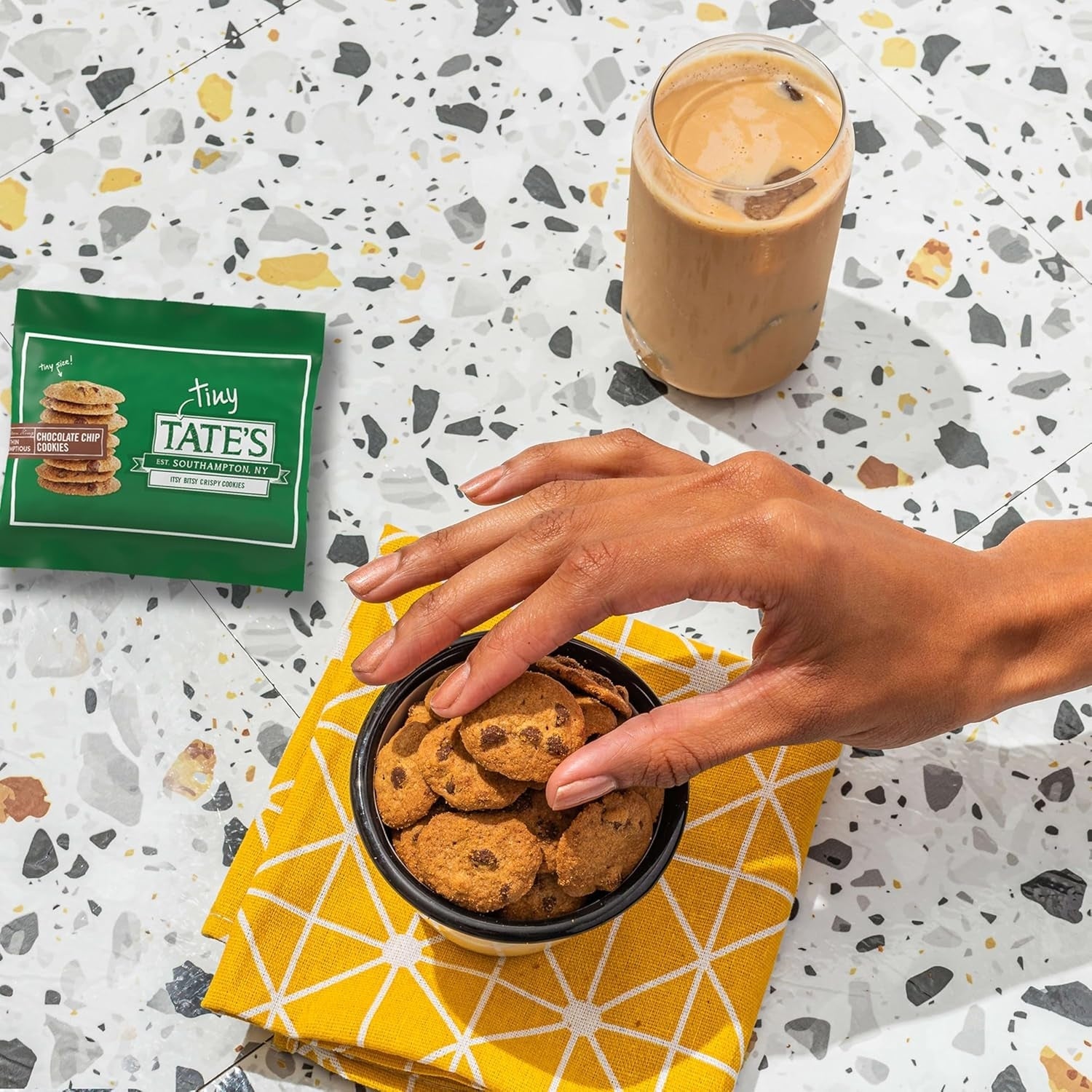 Tate's Bake Shop Chocolate Chip Cookies Tiny Tate's – Bite Size Crispy Cookies (50 x 1 oz Packs)