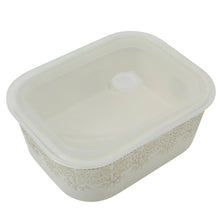 Cream lace baking dish with transparent lid, square shape