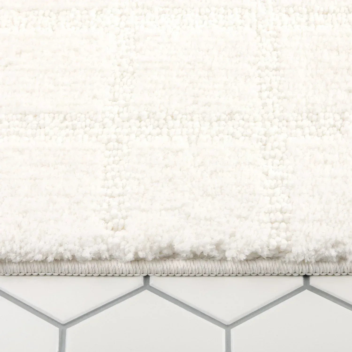 Town & Country Everyday Ultra Plush Solid Tufted Windowpane Bath Mat 20"x32"