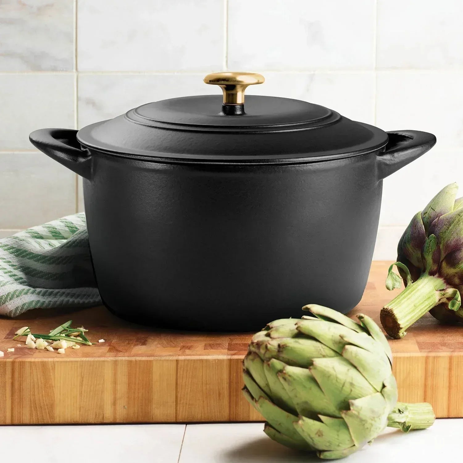 Tramontina Enameled Cast Iron 7-Quart Covered round Dutch Oven (Assorted Colors)