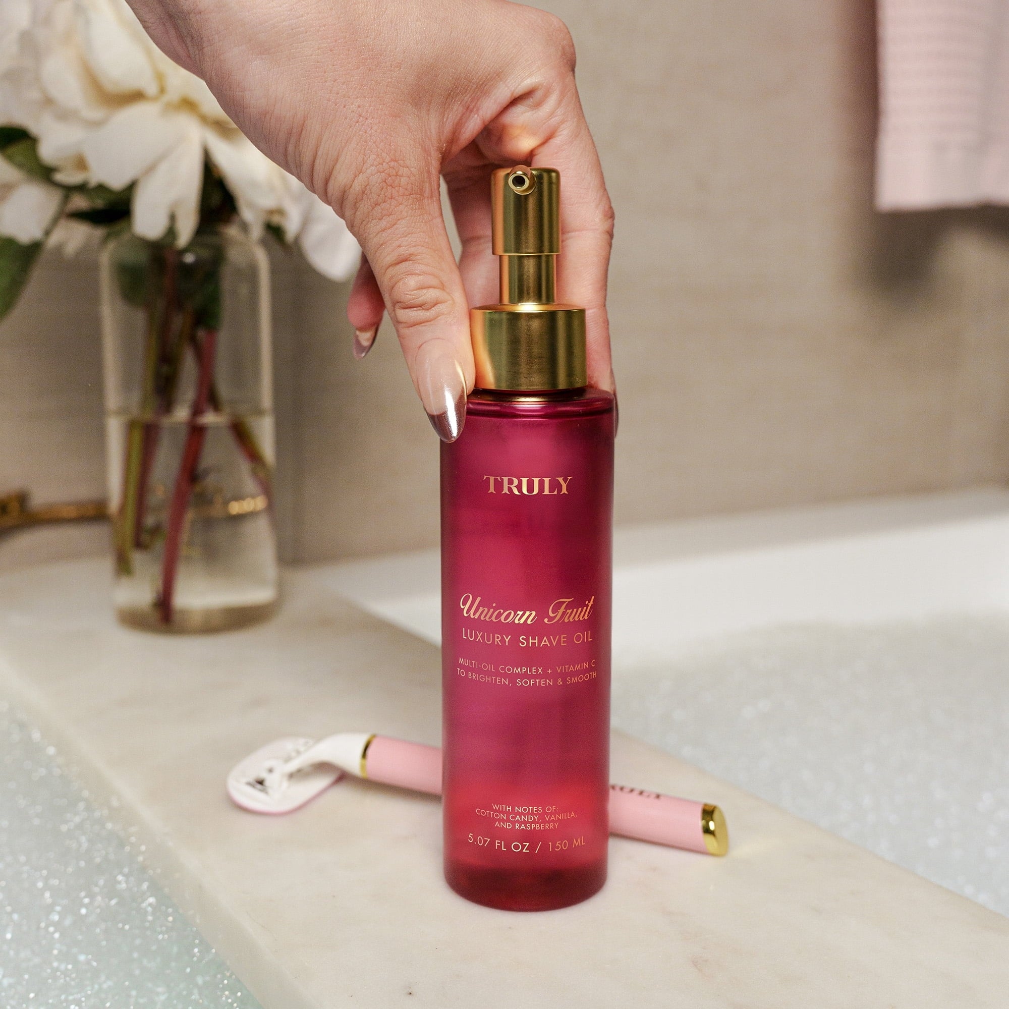 Truly Unicorn Fruit Luxury Smoothing Shave Oil