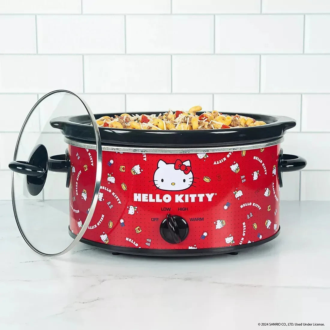 Uncanny Brands Hello Kitty 5-Qt. Slow Cooker
