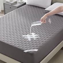 Waterproof fitted mattress protector corner with quilting and water beading, deep pocket