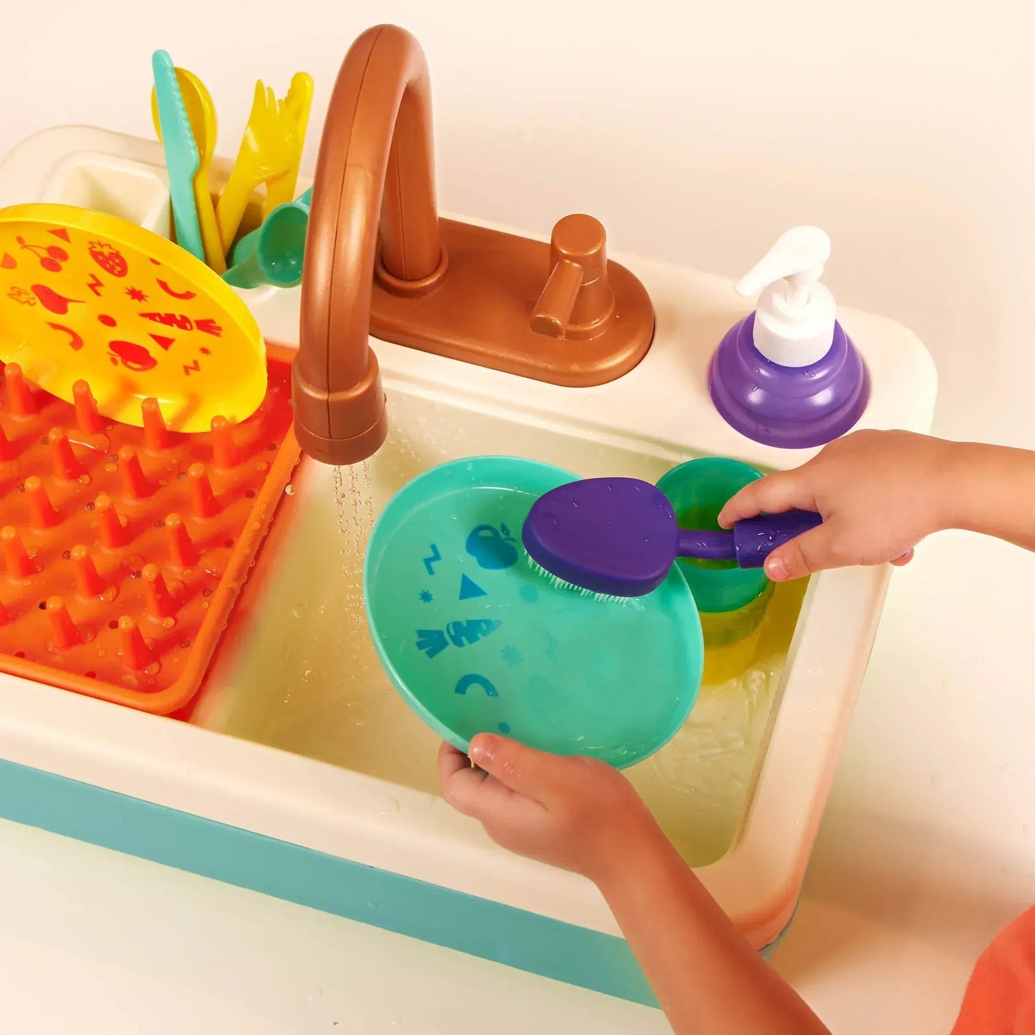 Battat Splash & Sparkle Sink Plastic Real Faucet and Magic Dishes, Toddler and Preschool Toys - USA MEGA SHOP