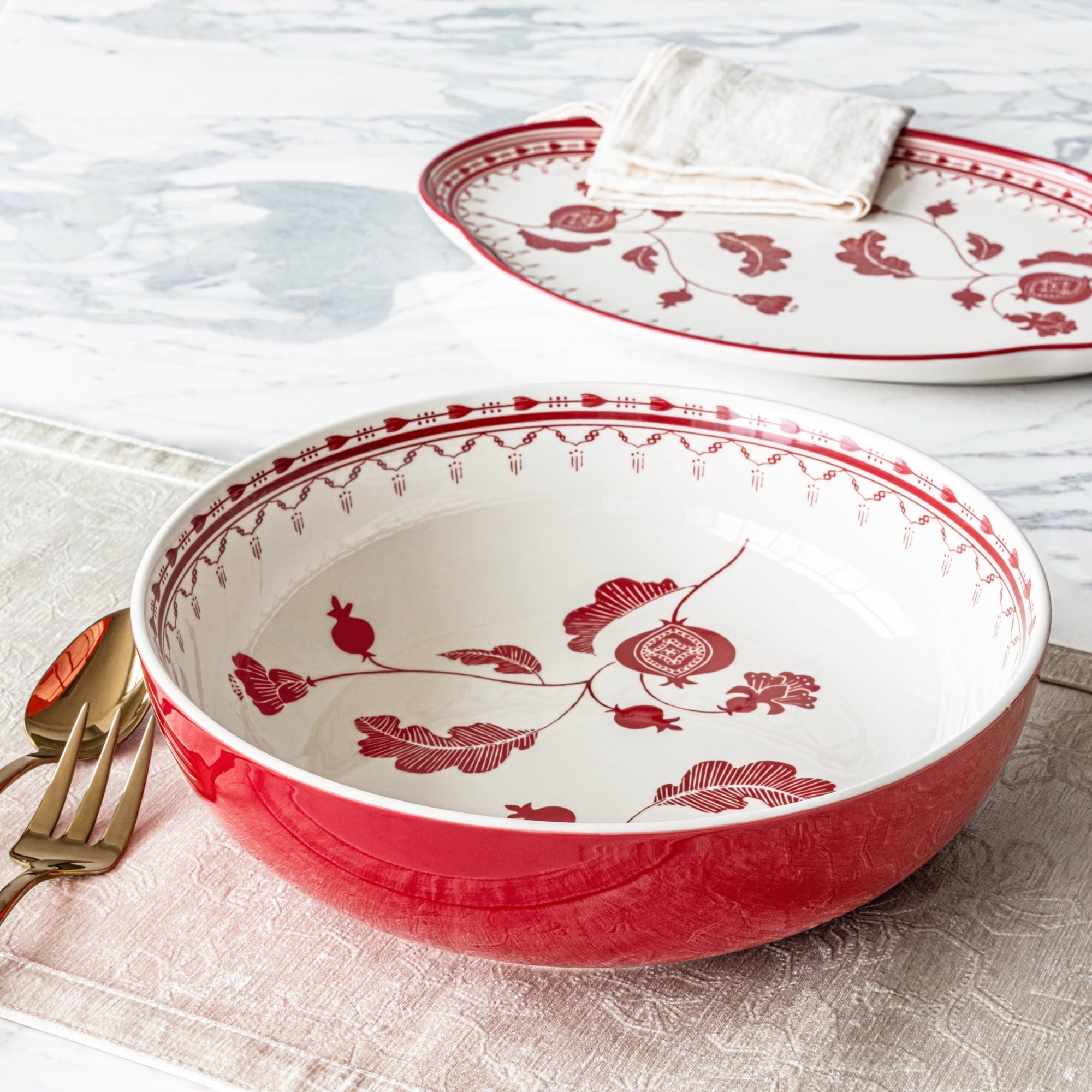 Sofia Home Red Stoneware Serve Bowl