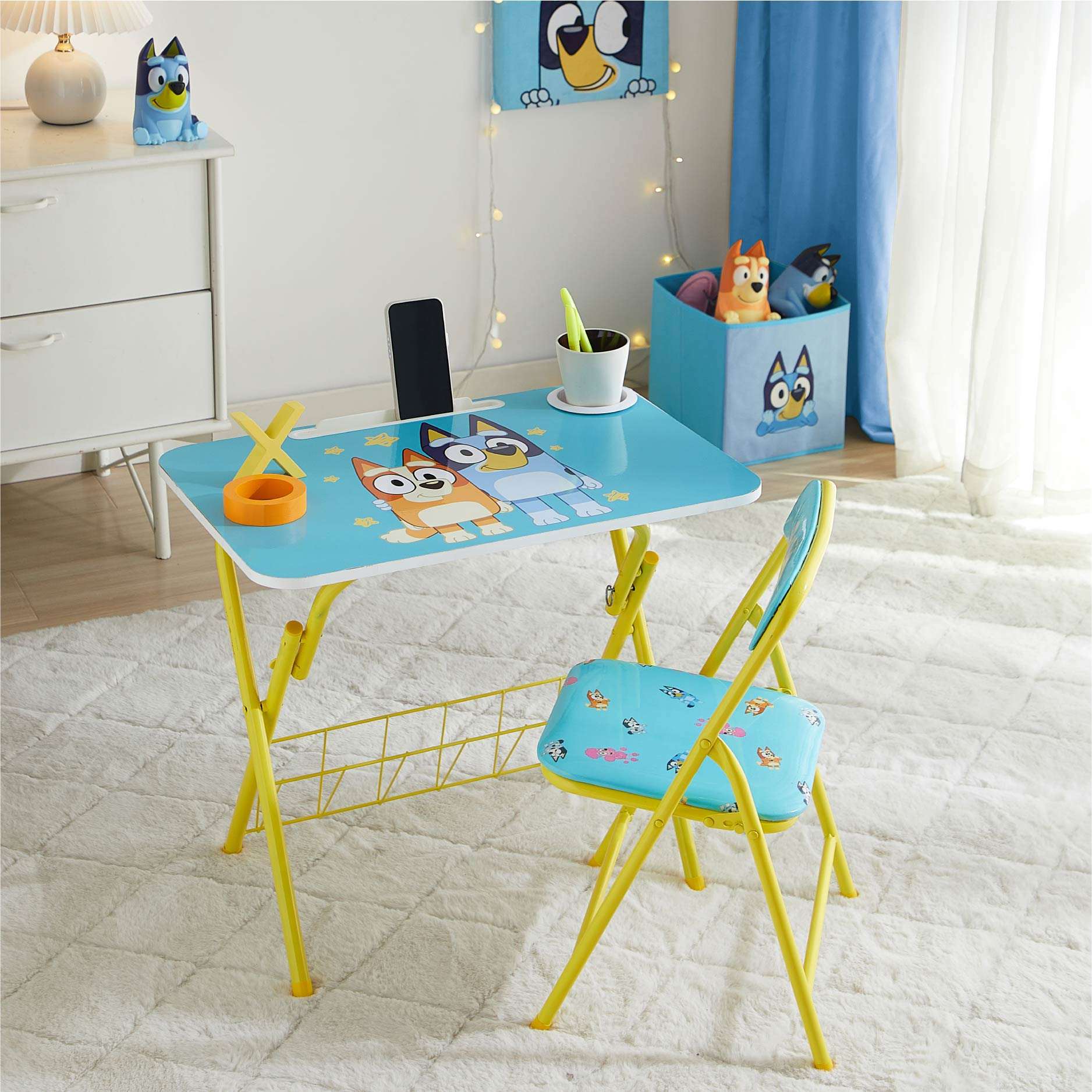 Bluey Kids' 2-piece Activity Desk and Chair Set, Blue/Yellow
