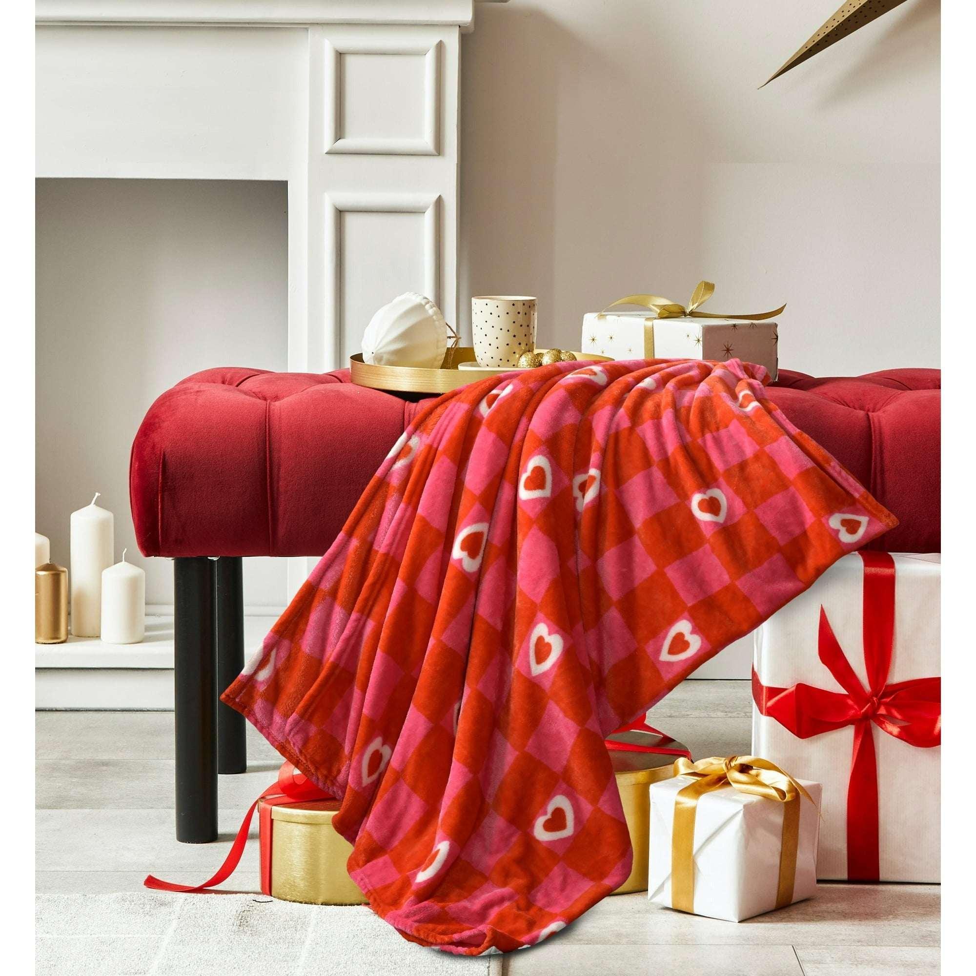 Way to Celebrate Super Soft Cozy Valentines Day Oversize Plush Throw Blankets