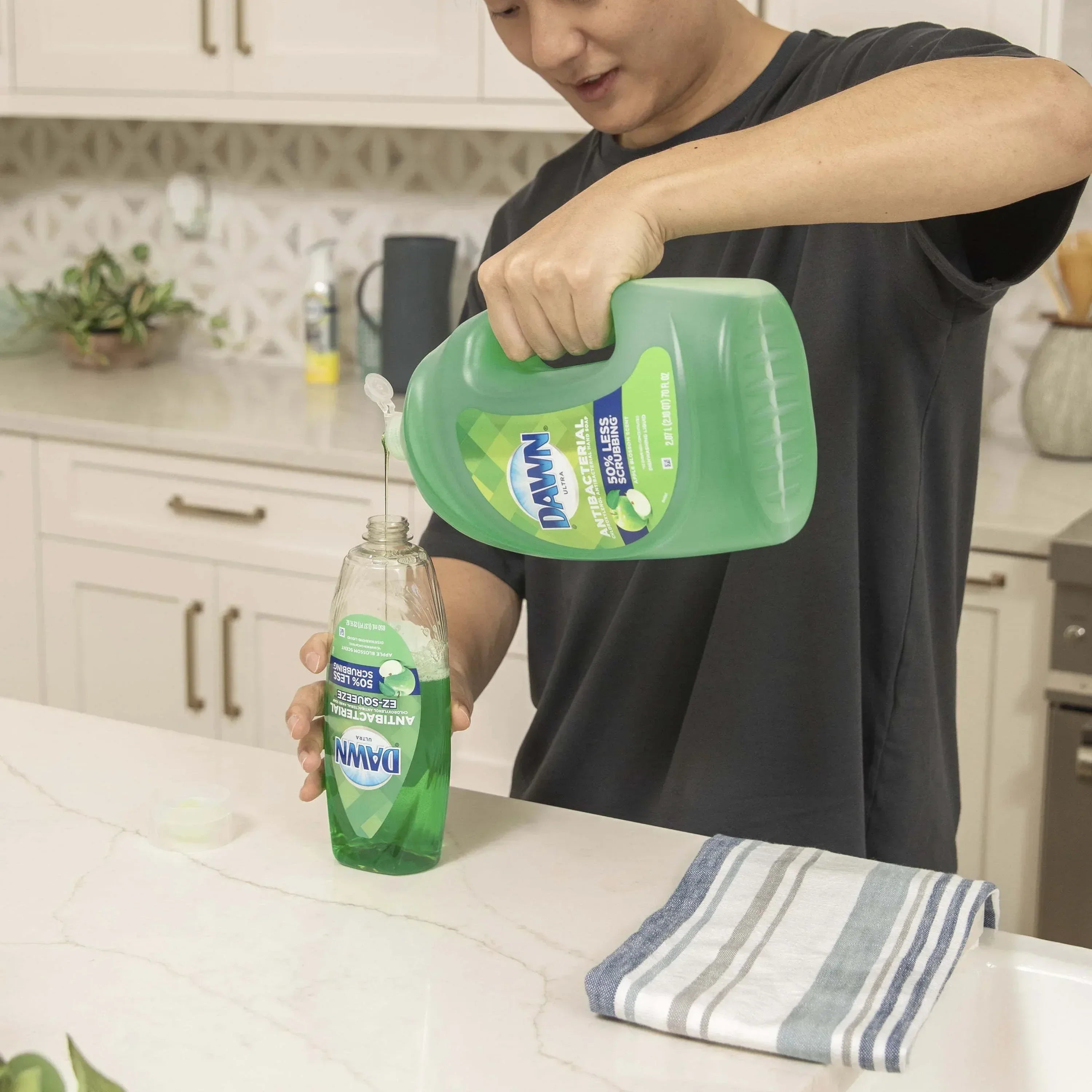 Dawn Ultra Antibacterial EZ-Squeeze Hand Soap, Apple Blossom, 22 fl oz