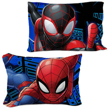 Reversible Spider-Man pillowcases: blue design with web lines and black red character pattern