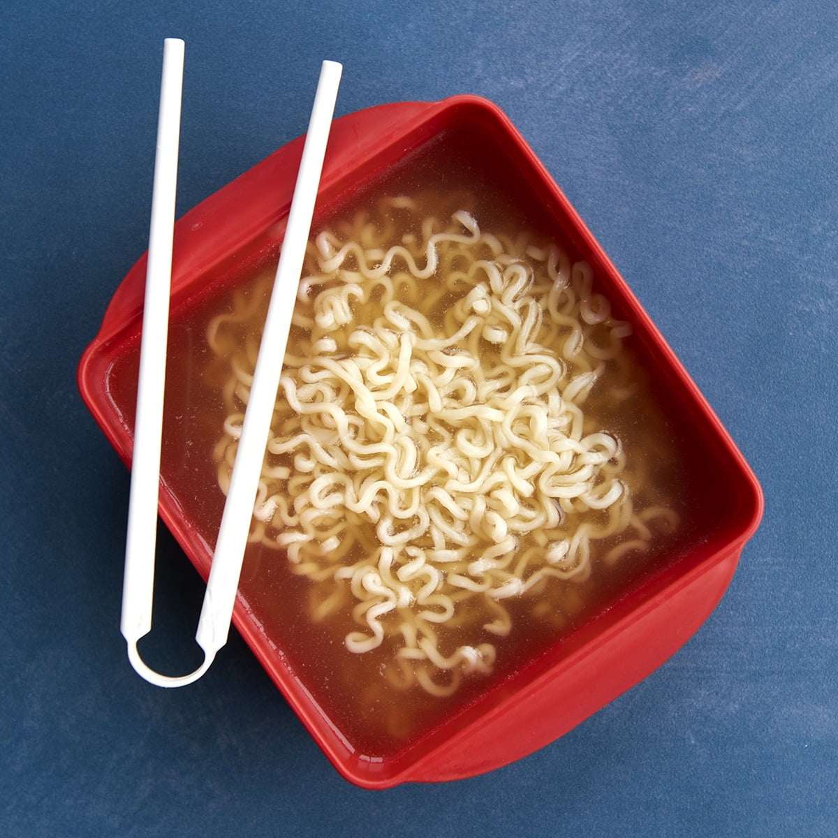 (4 pack) Nordic Ware Microwave Plastic Ramen Rush Cooker with Chopsticks, Red, 7.25" x 5.5" x 2.75"