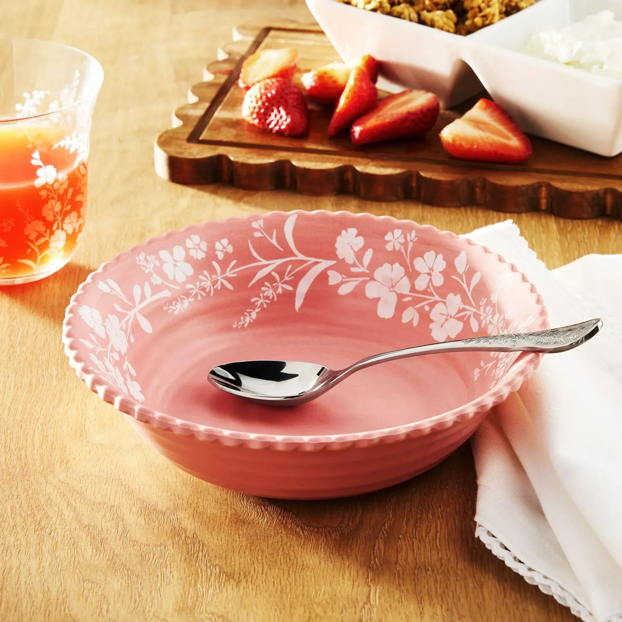 The Pioneer Woman Daisy 12-Piece Bamboo Melamine Dinnerware Set, Pink