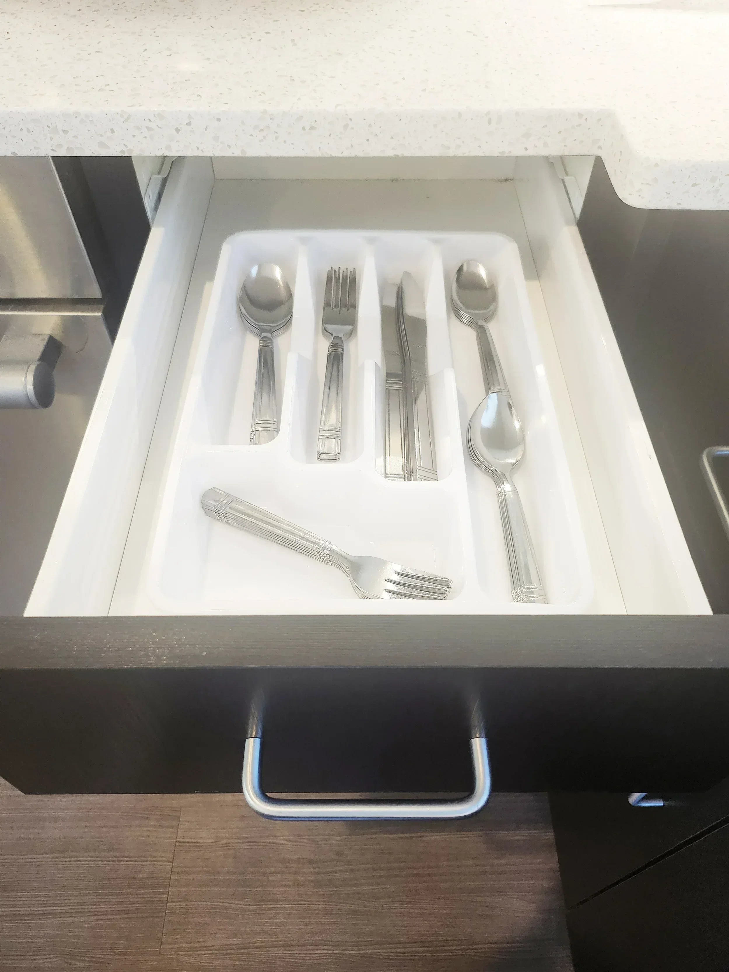 Mainstays 49 Piece Elena Adult Stainless Steel Flatware and Organizer Tray Value Set Silver, Service for 8