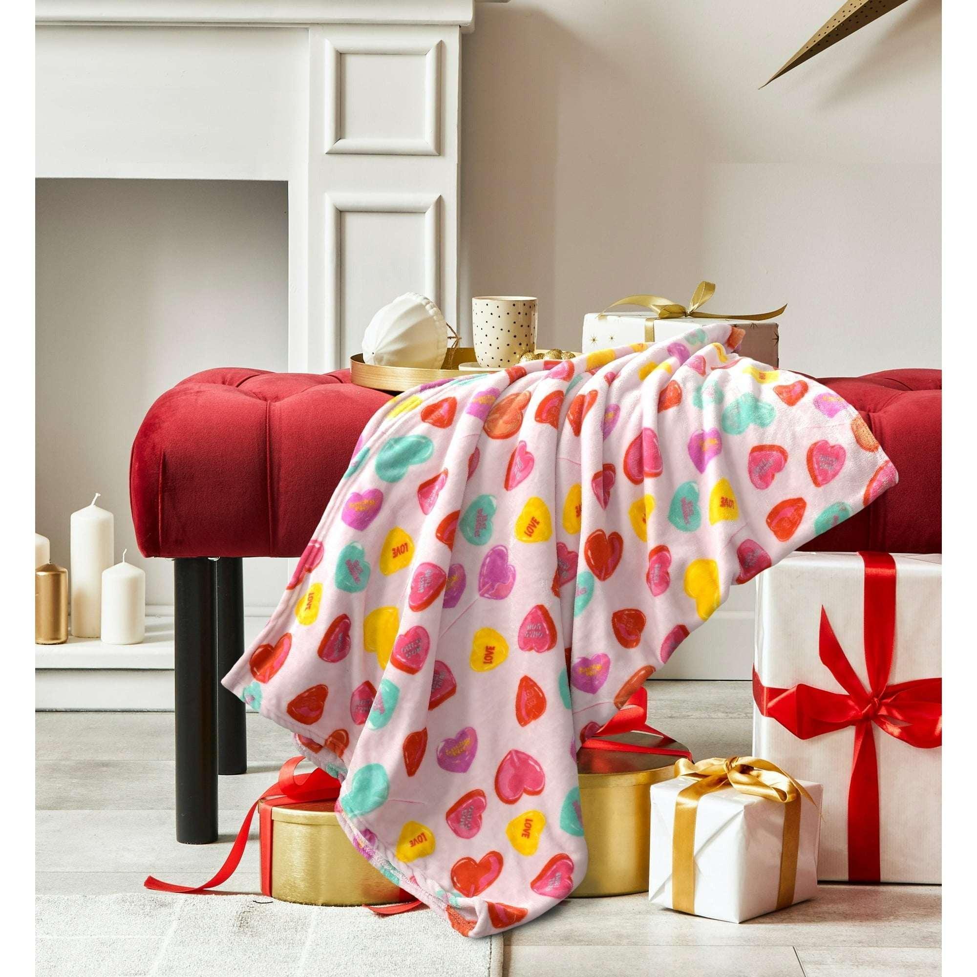 Way to Celebrate Super Soft Cozy Valentines Day Oversize Plush Throw Blankets